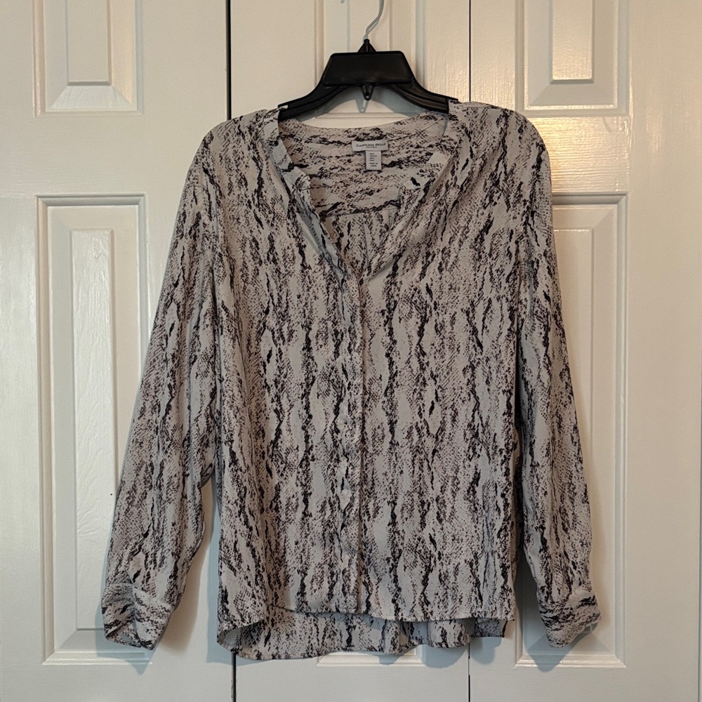 H&M Light Gray Snake-Print Button-Down Blouse